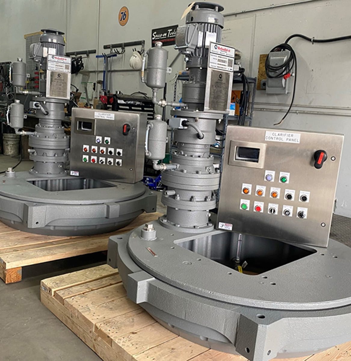 Sentry equipment column supported clarifier drives