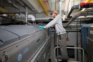 9Ericgulbicki Plantop Biosolidsbldg Huberscrewpress 2