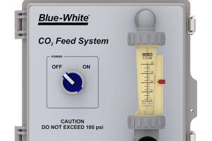 CO2 feeder with logos