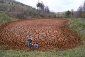 Dried acrid mine drainage sampling amd elk county pa 180122 120841