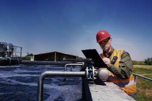 Header water wastewater worker g7