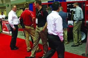 O10 Wwett Spotlight Global Pump 1