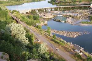 Runners Cross Bridge