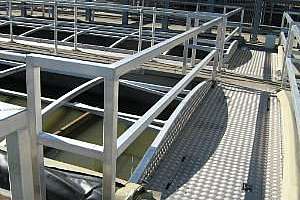 Structurally Supported Cover Gti Guardrail 5 W300